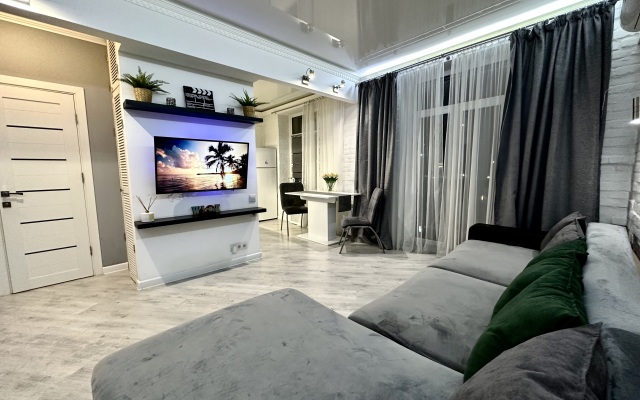 White Cozy Home Flat
