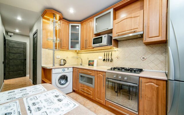 Na Romanovskoj Slobode 12 Apartments