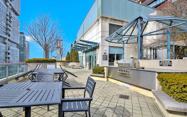 Simcoe Downtown Condos Apartment Hotel
