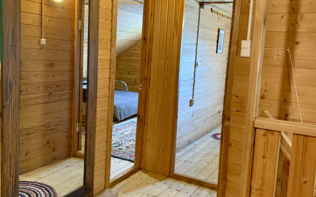 S Otdelnym Vkhodom I Zaezdom Private house