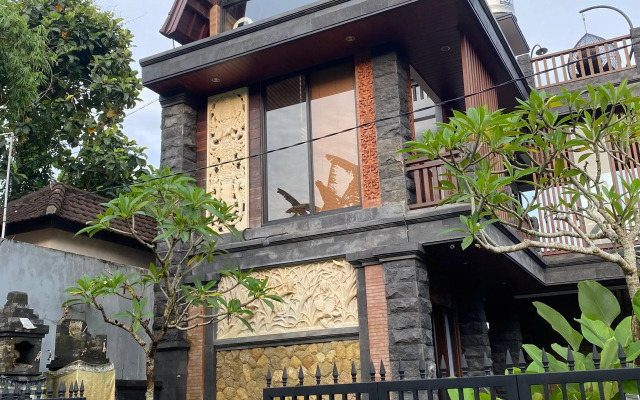 Tori Klumpu Villa