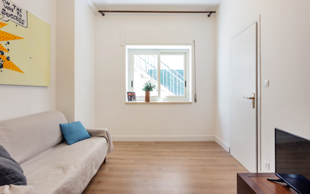 Gloden House Apartments