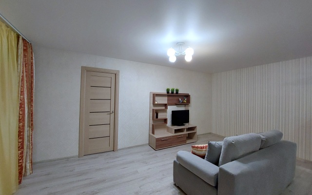 Yevrodvushka V Tsentre Yaroslavlya Flat