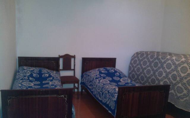 Aspet Guest House