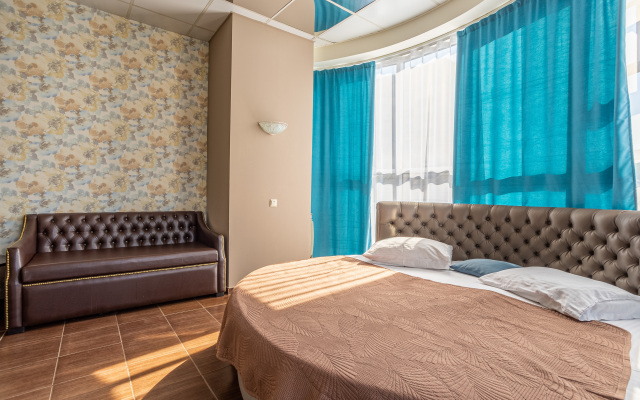 Marton Dona Hotel