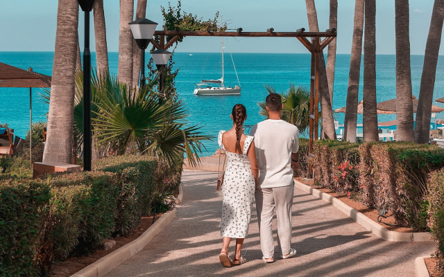 Cavo Maris Beach Hotel