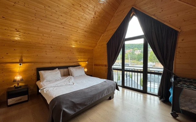 Everest Rest House House