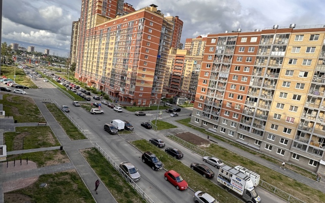 V Rybatskom Flat