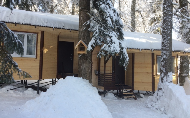 V Gostyah U Skazki Guest house