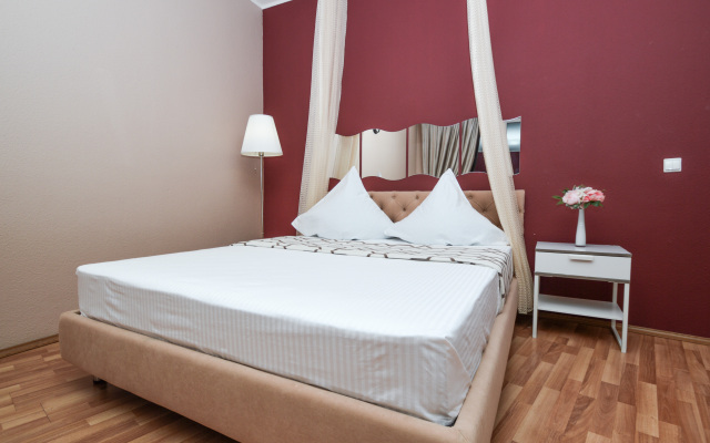 Na Malyisheva Apartments