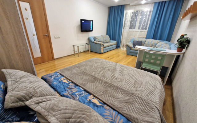 Bolshaya Svetlaya Na Kolpakova Flat
