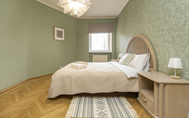Prostornaya S Dvumya Spalnyami Flat