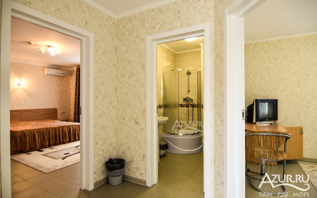 Lukomorie Guest House