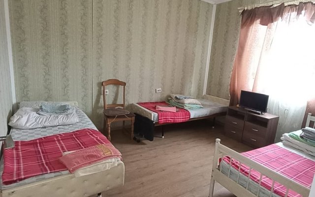 Trekhkomnatnaya Kvartira Na Fabrichnoy 11 Apartments