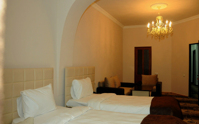 Nor Erevan Hotel