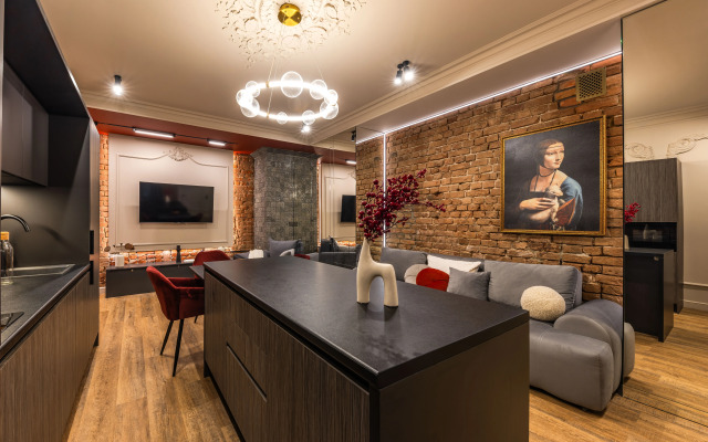 V Tsentre Sankt-Peterburga 2 Apartments