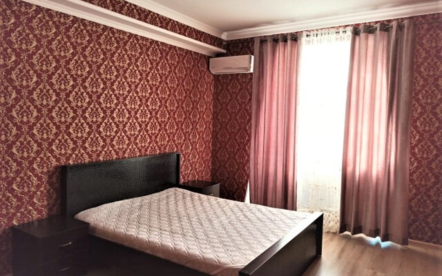 Апартаменты КвартОтель на М.Горького 85Б 23