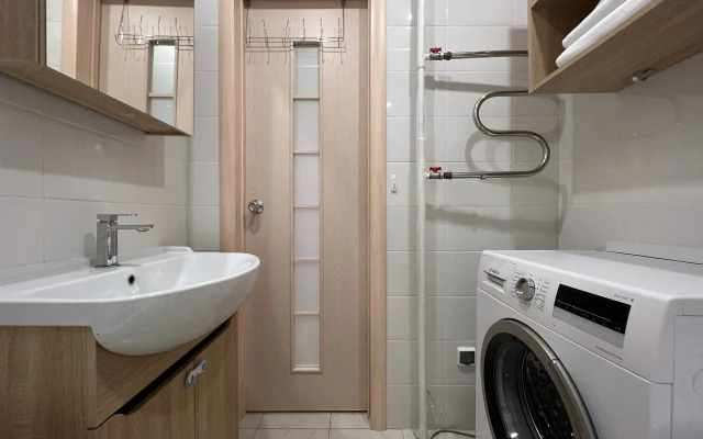 Trekhkomnatniye na Moskovskom Prospekte 44 Apartments