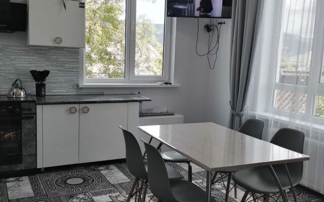Dlya Semyi v Mikrorayone Persikovy Sad Privat House