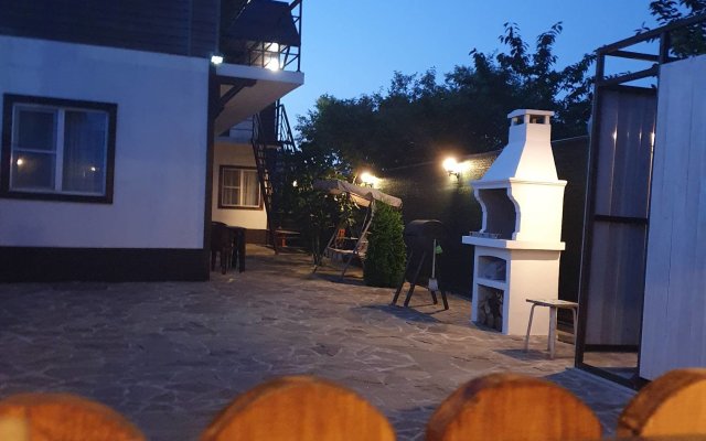 Vizit Guest House
