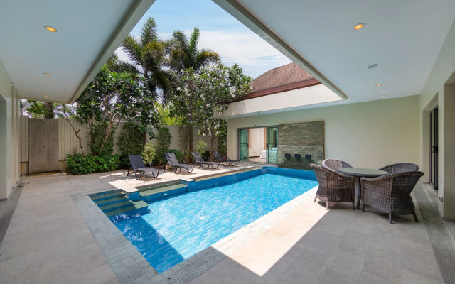 Вилла Nai Harn Pool Villa Bond