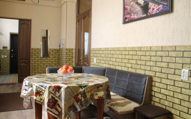 Апартаменты Кольцова 18/9