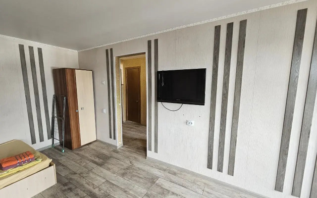 L.v.hotels Na Prospekte Lenina 88 Flat