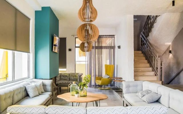 Natali Apartments