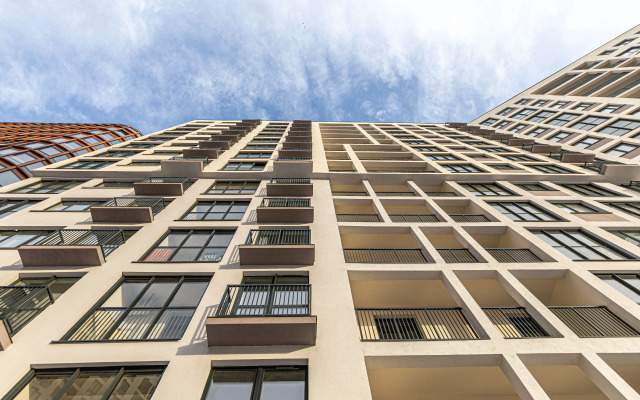 U metro Ladozhskaya Flat