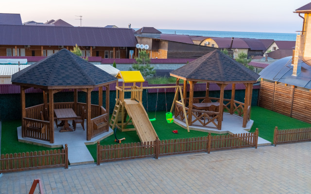Golden Beach Hotel
