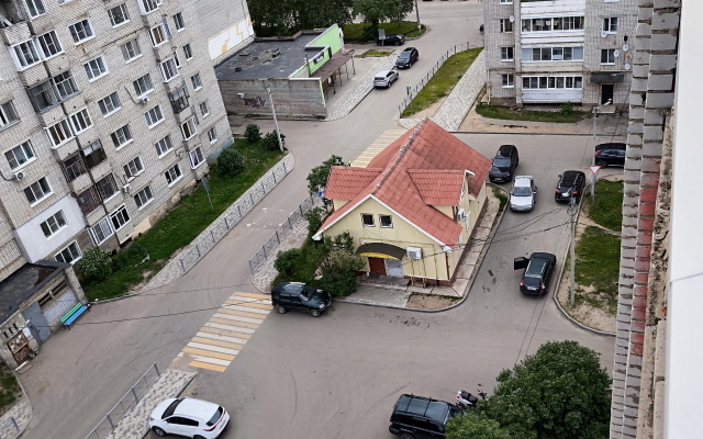 Semeynaya 2-h Komnatnaya Flat