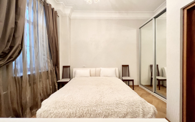U Metro Moskovskie Vorota Apartments
