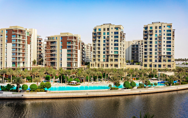 Uyutnye 1Br Apartamenty v Creek Harbour Apartments