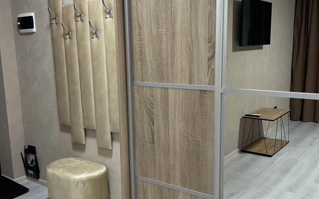 Квартира Ворошилова 155. 8 этаж, Лифт