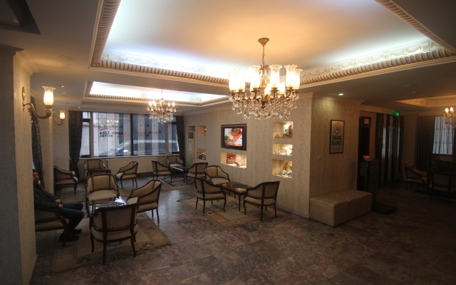 Grand Liza Hotel