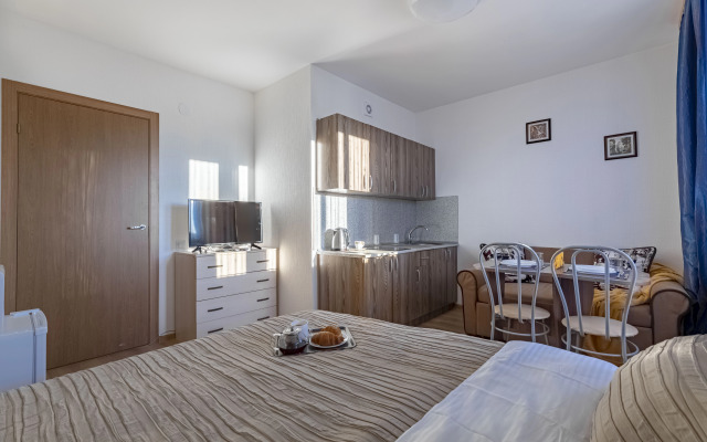 Квартира Живи в Песочном на Садовой 81