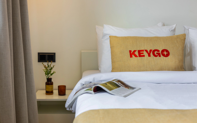 KeyGo #0149 2 Bedroom Design near Saryan Street Apartments