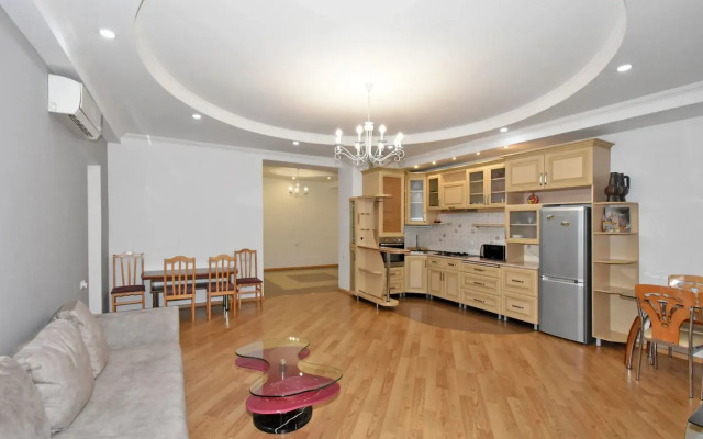 3-Komn. V Novostroyke, Ulitsa In Yerevantsu,hh331 Flat