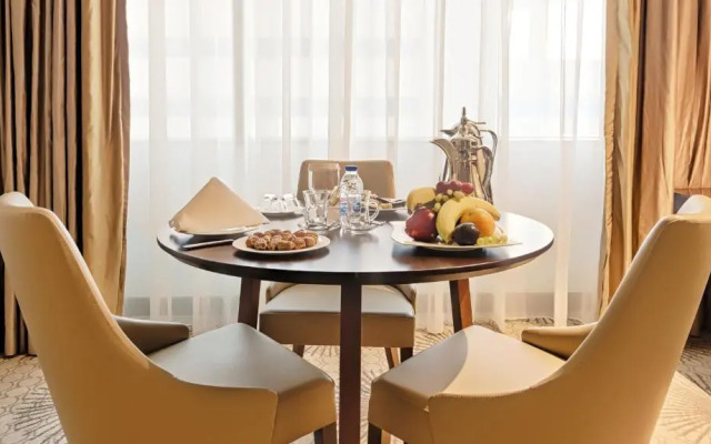 Отель Makkah Al Aziziah Suites