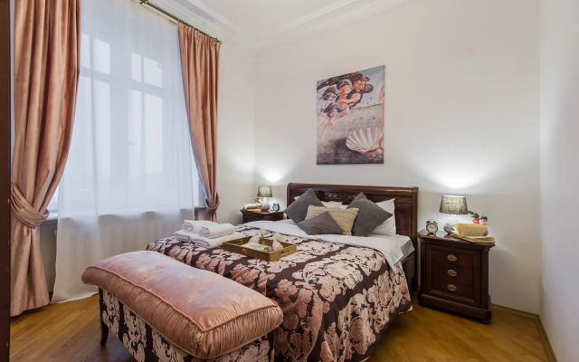 Квартира GM Apartments на 16 этаже Сталинской высотки