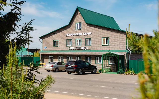 Petrovskiy Bereg Hotel
