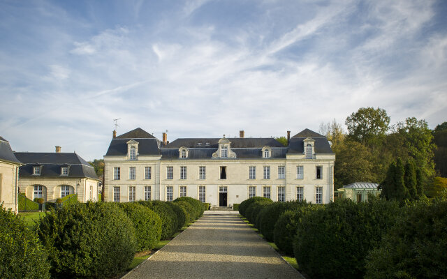 Отель Chateau de Courcelles