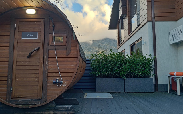 Апартаменты студия Лес бассейн, баня, панорама на горы