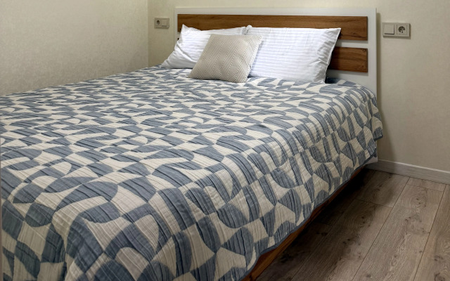 Green Seil Family Apart Flat