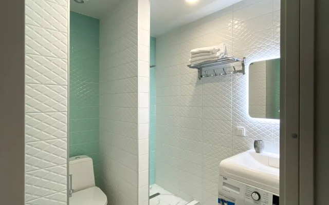 Апартаменты-студия 30 кв.м. с кроватью и балконом, с 13 по 15 этаж