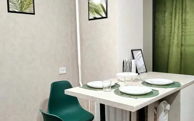 Na Krasnoarmeyskom Prospekte 9 Flat