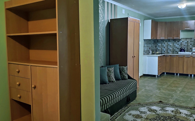 Domik dlya Semeynogo Otdykha na Beregu Ozera Private House