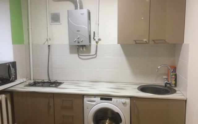 V Tsentre Na Pobede Revolyutsii Flat
