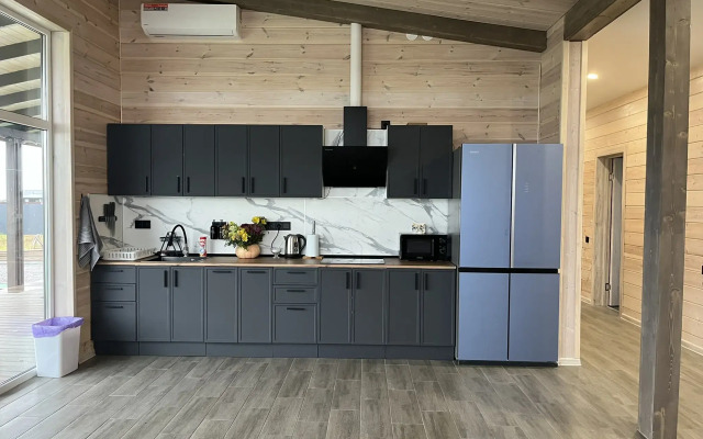 Частный дом Коттедж с бассейном и баней