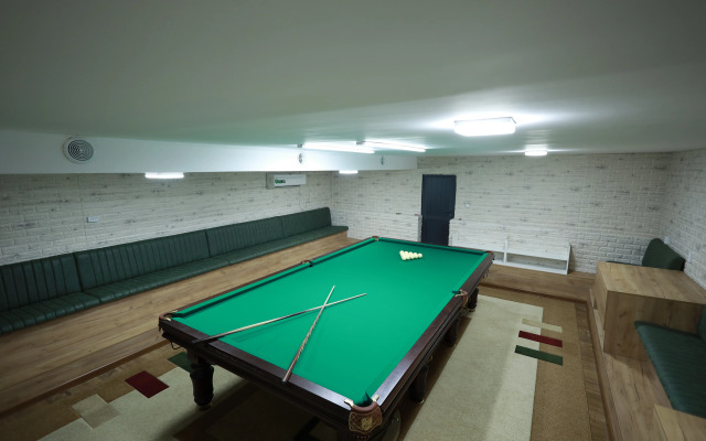 Ideal Hotel